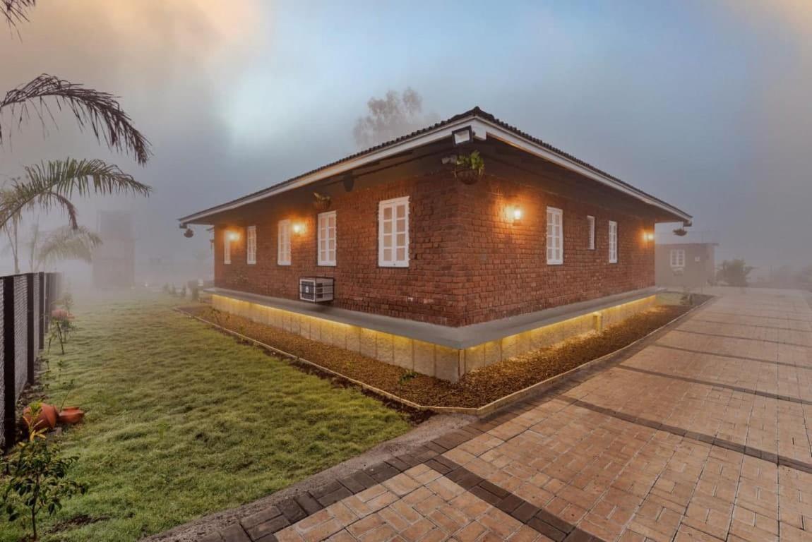 Villa The Earth Farm Nashik Exterior foto